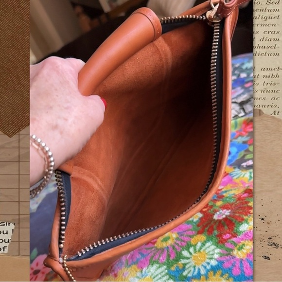 VINTAGE COACH LARGE SLIM CLUTCH IN BRITISH TAN 9555 - Picture 10 of 14
